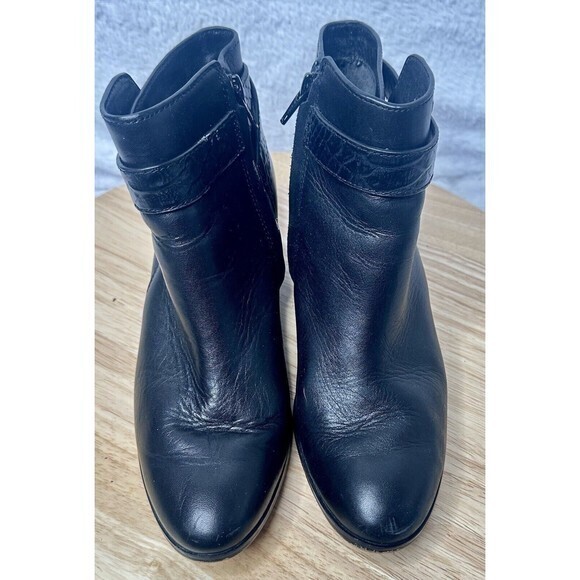 COACH Side Zip Leather Black‎ Boot 6.5 B - Picture 2 of 10